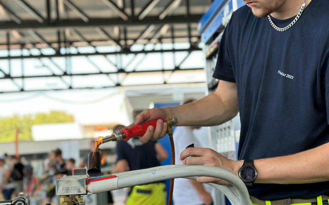 Leon bei den ersten regionalen Berufsmeisterschaften der Netzelektriker auf dem 4. Schlussrang